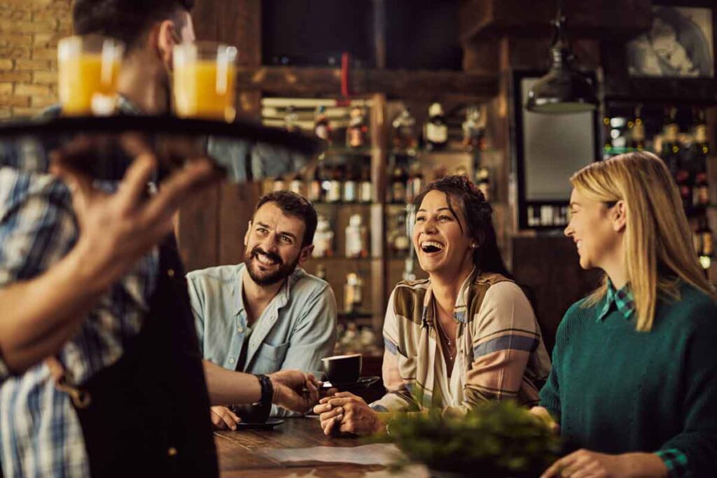 Realejo con colegas: arte urbano, tapas y cervezas